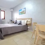 לינה וארוחת בוקר Mava