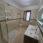 Mava 4*