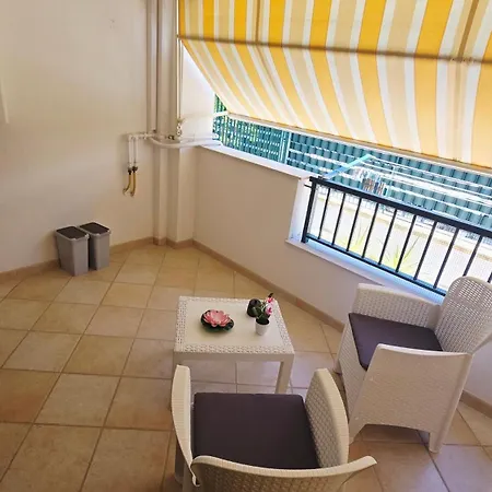 Mava Bed & Breakfast 3*